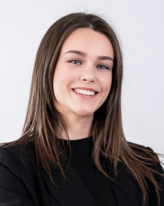 Loanne, secrétaire, le cabinet Orthodontie du Dr Florent Aubert, Martigues 13500